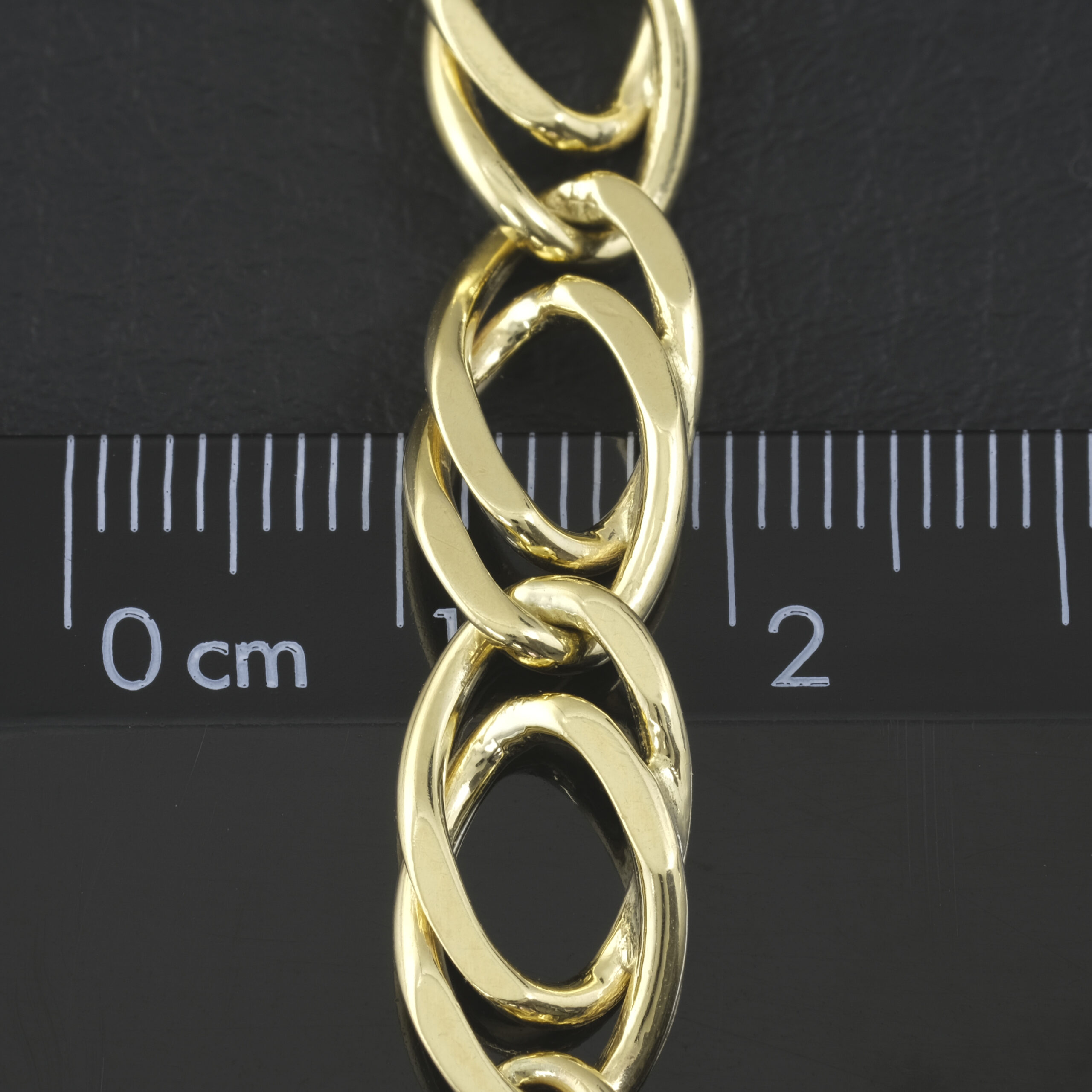 9ct Yellow Gold Double Fancy Link Chain 28.5" 8.5mm - Image 4