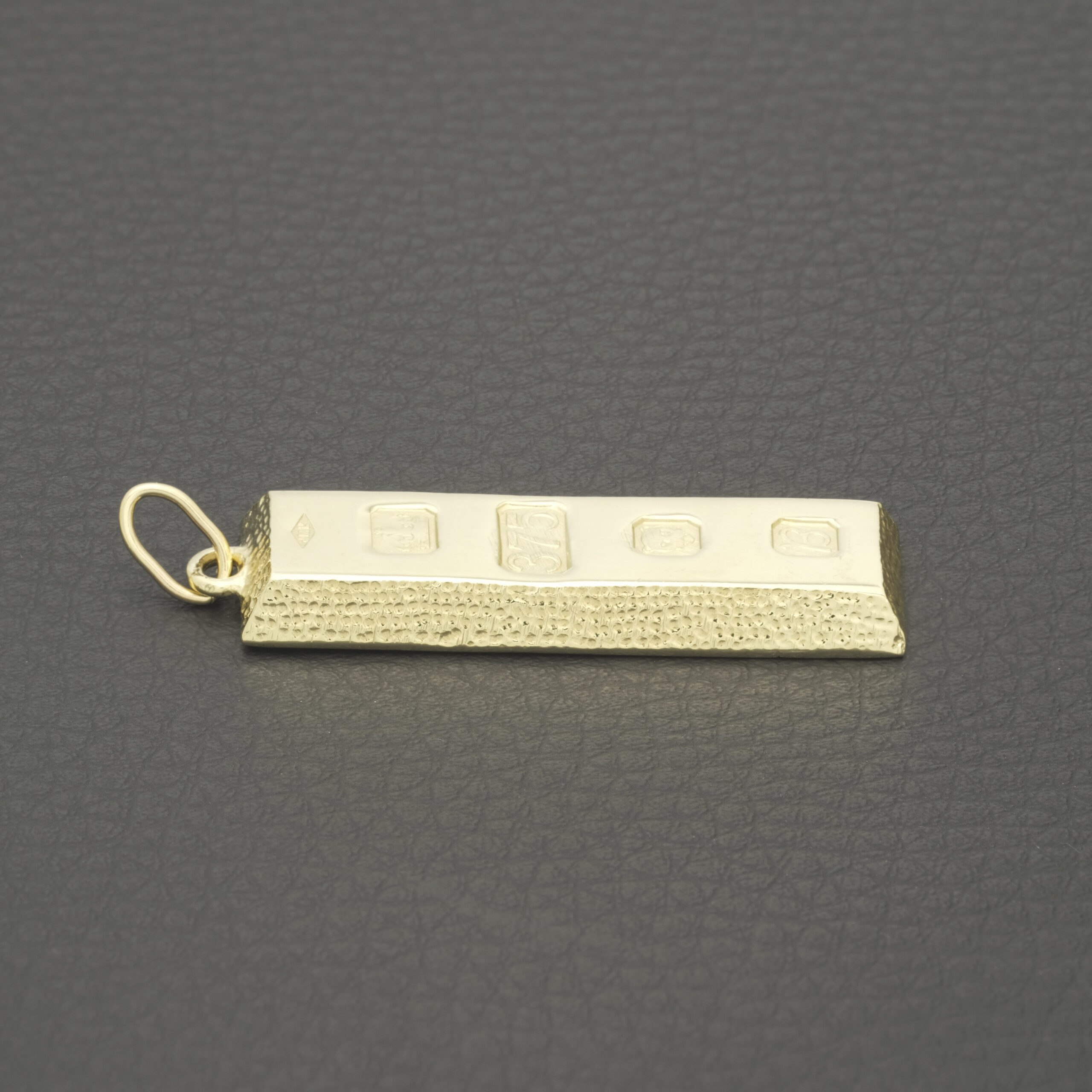 9ct Yellow Gold Ingot Pendant - Image 2