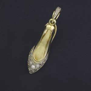 9ct Yellow Gold Gemstone Shoe Pendant