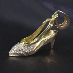 9ct Yellow Gold Gemstone Shoe Pendant