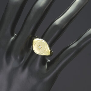 9ct Yellow Gold 0.04ct Diamond Signet Ring