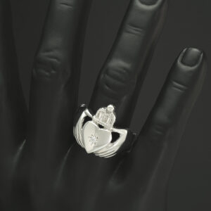 9ct White Gold Claddagh Ring