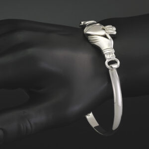 9ct White Gold Claddagh Bangle