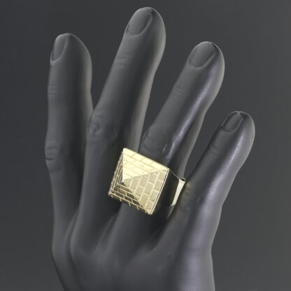 9ct Yellow Gold Pyramid Ring - Image 4