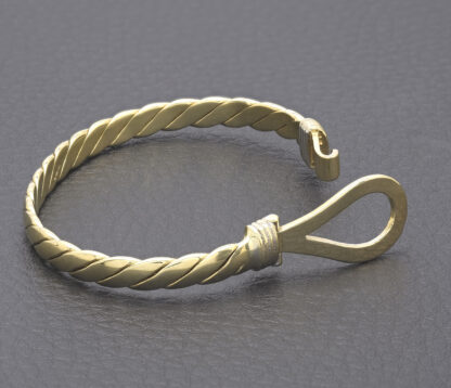 9ct Yellow Gold Loop Bangle - Image 3