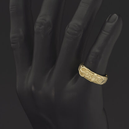 9ct Yellow Gold Buckle Ring - Image 4