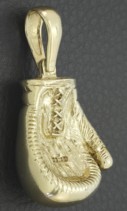 9ct Yellow Gold Boxing Glove Pendant - Image 3