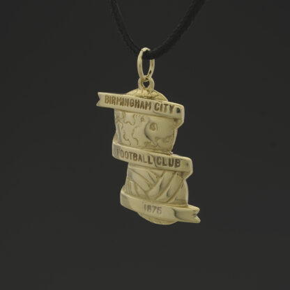 9ct Yellow Gold Football Club Pendant - Image 3