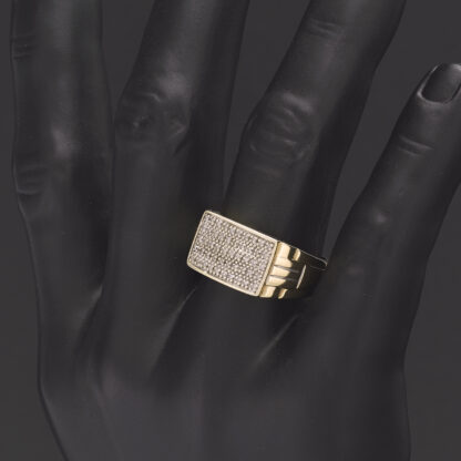 9ct Yellow Gold Diamond Signet Ring - Image 4