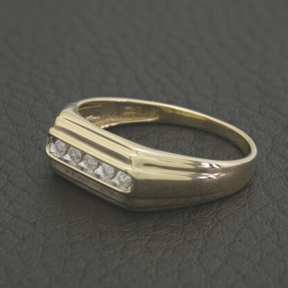 9ct Yellow Gold 0.15ct Diamond Signet Ring - Image 3