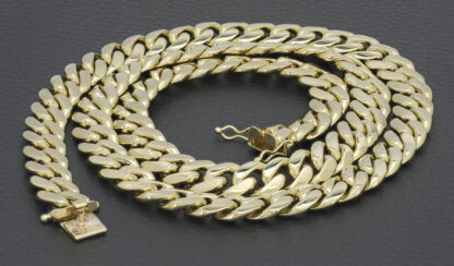 9ct Yellow Gold Cuban Chain 26" 10.5mm - Image 2