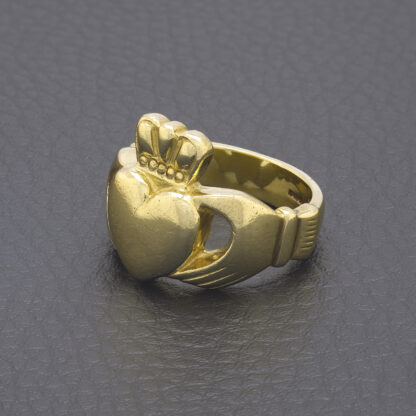 9ct Yellow Gold Claddagh Ring - Image 4