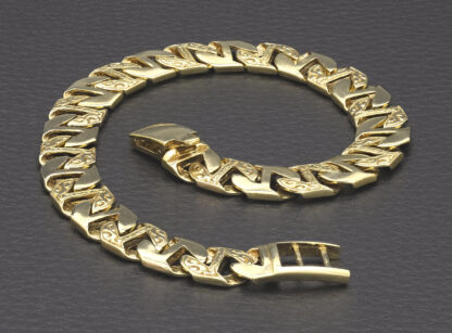 9ct Yellow Gold Marina Link Bracelet 9.5″ 10.5mm - Image 3