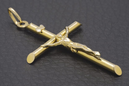 9ct Yellow Gold Jesus On A Cross Pendant - Image 4