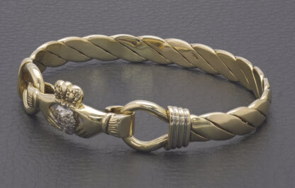 9ct Yellow Gold Claddagh Bangle - Image 4