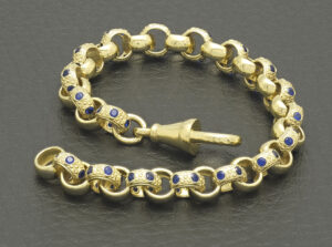 9ct Yellow Gold Blue Gemstone Belcher Bracelet 5″ 6mm
