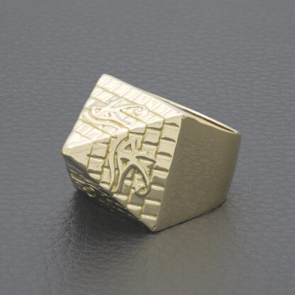 9ct Yellow Gold Fancy Patterned Pyramid Ring - Image 3