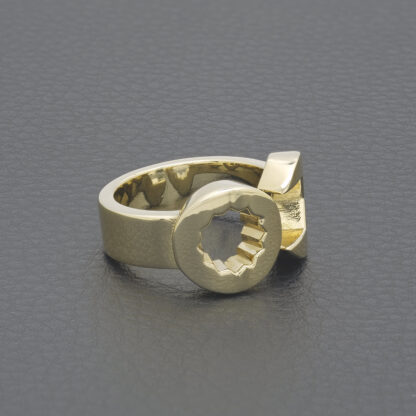 9ct Yellow Gold Spanner Ring - Image 2