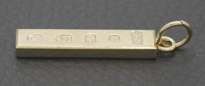 9ct Yellow Gold Ingot Pendant - Image 3