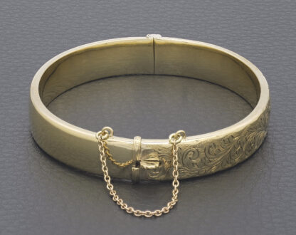 9ct Yellow Gold Fancy Pattern Bangle - Image 3