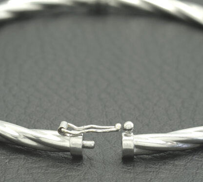 9ct White Gold Bangle - Image 3