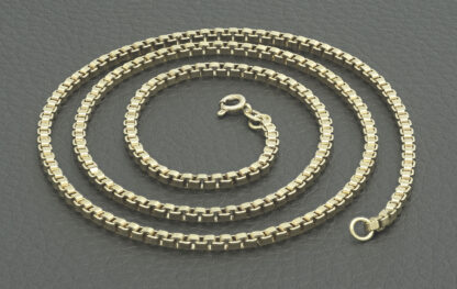 9ct Yellow Gold Box Link Chain 23" 2.5mm - Image 2