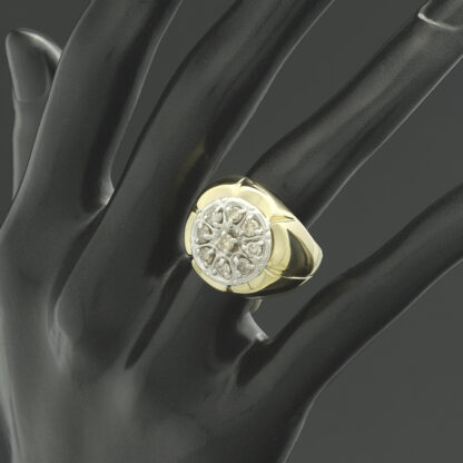 10ct Yellow Gold 0.70ct champagne Diamond Signet Ring - Image 2