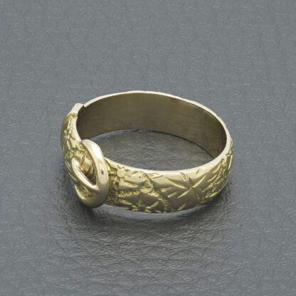9ct Yellow Gold Buckle Ring - Image 3