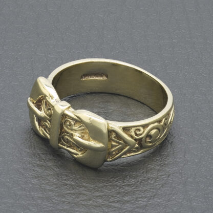 9ct Yellow Gold Buckle Ring - Image 3