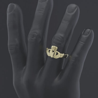 9ct Yellow Gold Claddagh Ring - Image 4