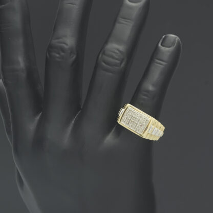 9ct Yellow Gold 0.25ct Diamond Signet Ring - Image 2