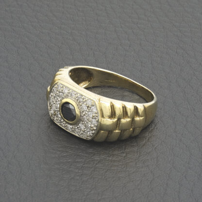 9ct Yellow Gold 0.20ct Diamond Signet Ring - Image 3