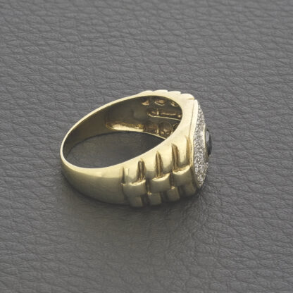 9ct Yellow Gold 0.20ct Diamond Signet Ring - Image 2
