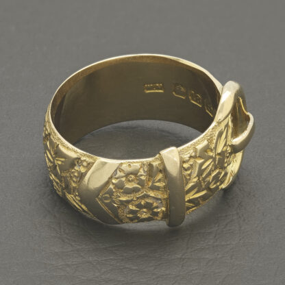 18ct Yellow Gold Buckle Ring - Image 3