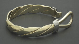 9ct Yellow Gold Loop Bangle