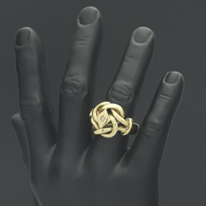 9ct Yellow Gold Single Stone Knot Ring - Image 4