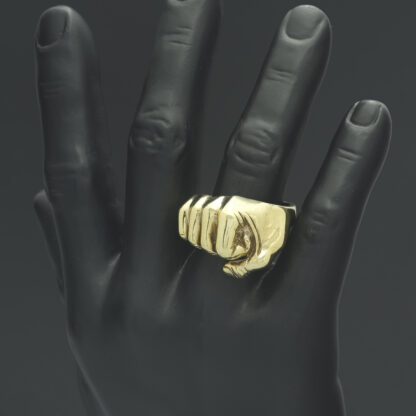 9ct Yellow Gold Fist Ring - Image 4