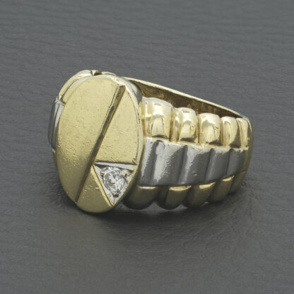 9ct Yellow Gold 0.08ct Diamond Signet Ring - Image 3
