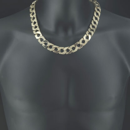9ct Yellow Gold Patterned Curb Chain 22" 16mm - Image 3