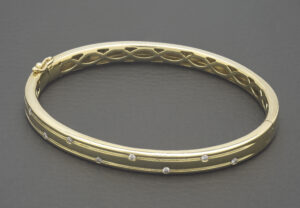 9ct Yellow Gold 0.18ct Diamond Bangle