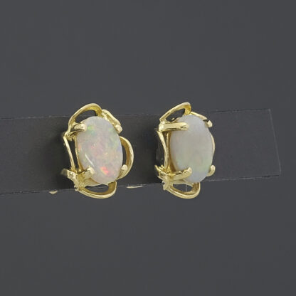 18ct Yellow Gold Opal Stud Earrings - Image 4