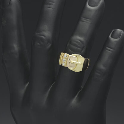 18ct Yellow Gold 0.12ct Diamond Buckle Ring - Image 2