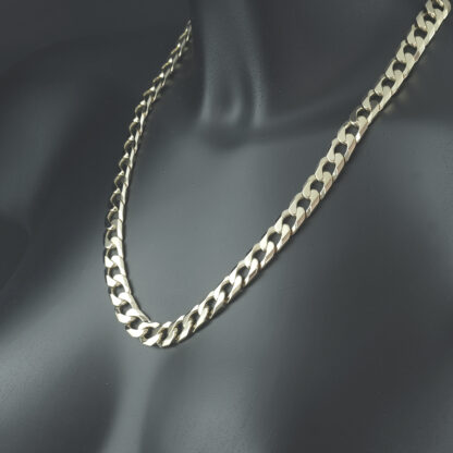 9ct Yellow Gold Curb Chain 22.5" 10.5mm - Image 5