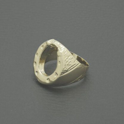9ct Yellow Gold Horseshoe Ring - Image 4