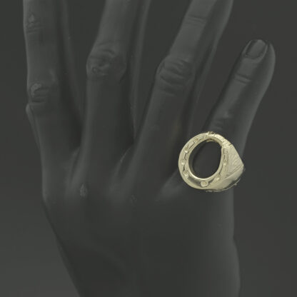 9ct Yellow Gold Horseshoe Ring - Image 2