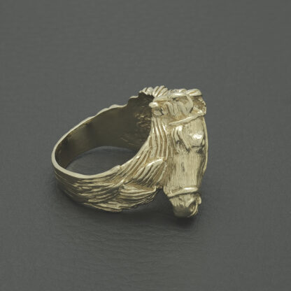 9ct Yellow Gold Horse Ring - Image 4