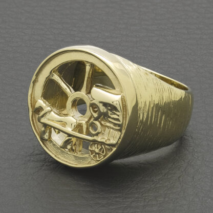 9ct Yellow Gold Horse & Cart Ring - Image 2