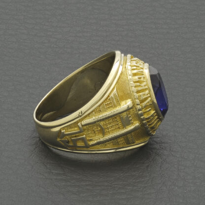 10ct Yellow Gold College Ring - Image 3