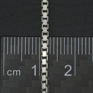 18ct White Gold Box Link Chain 17&#8221; 2mm