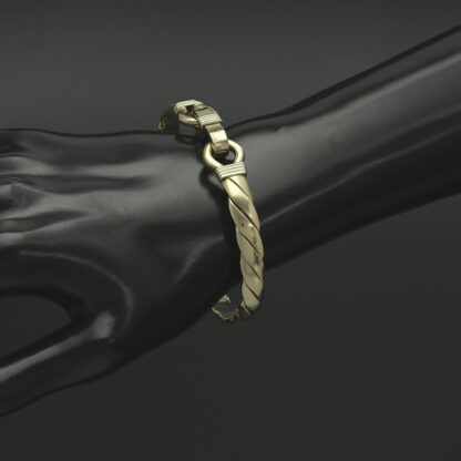 9ct Yellow Gold Loop Bangle - Image 4